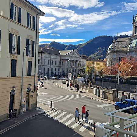 The Window On The Theatre And The Cathedral - Luxury Apartment Como Buitenkant foto